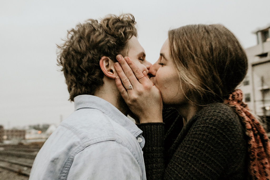 Comment embrasser pour la première fois